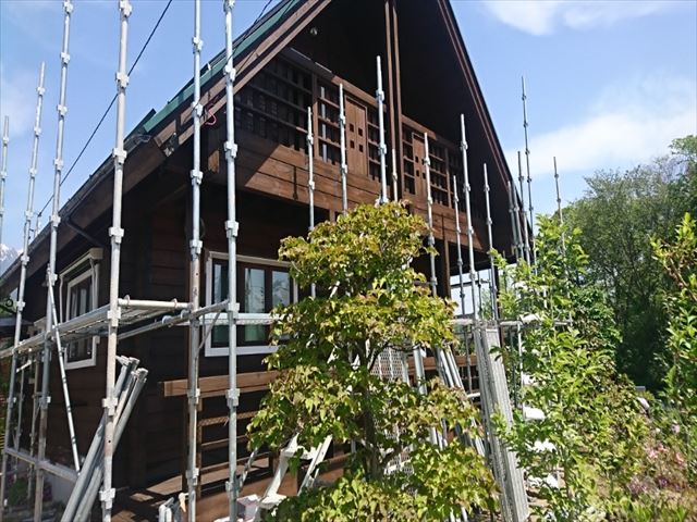 長野県中川村ログハウス屋根上塗り6