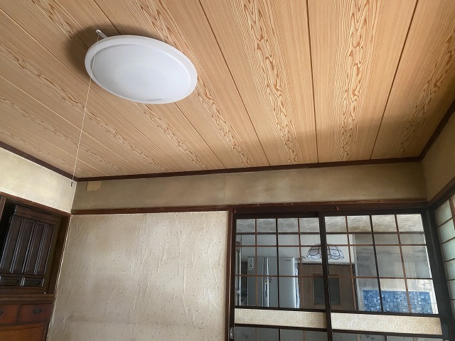湿気の影響で傷んでいた和室天井張り替えが完了