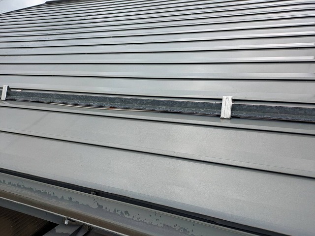 パネル固定金具の痕跡