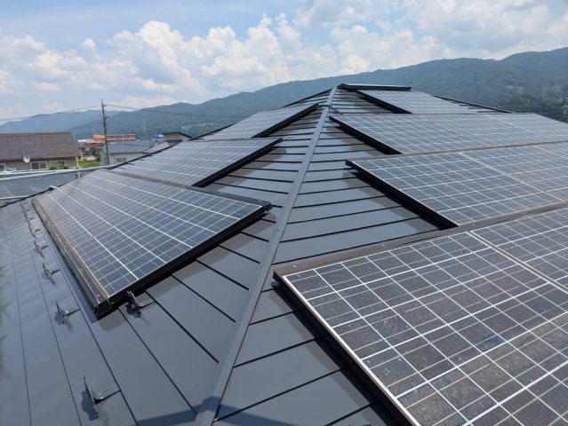 南箕輪村T邸屋根完成