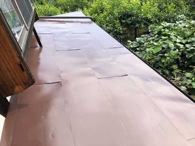 トタン屋根塗装完成しました