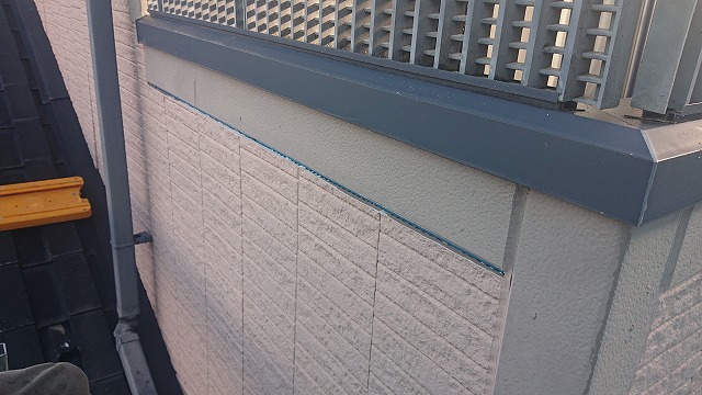駒ケ根市ミサワホーム屋根外壁塗装工事　コーキング交換作業を行いました。