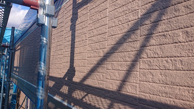 駒ケ根市ミサワ外壁塗装下塗り4