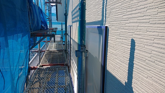 駒ケ根市外壁屋根塗装赤穂養生作業5