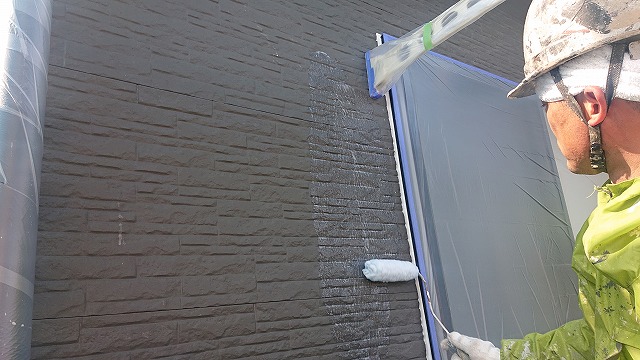 駒ケ根市外壁屋根塗装赤穂外壁下塗り1