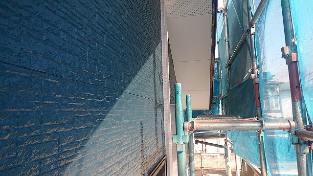 駒ケ根市外壁屋根塗装赤穂_外壁上塗り2