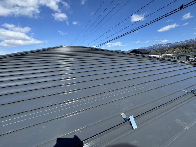 飯田市M邸倉庫屋根完成