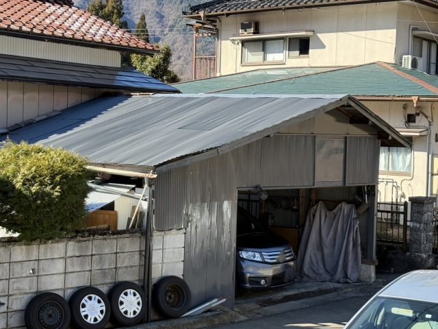 下伊那郡天龍村N邸車庫波トタン塗装完成