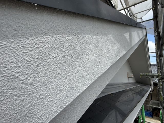 伊那市F邸モルタル破風塗装