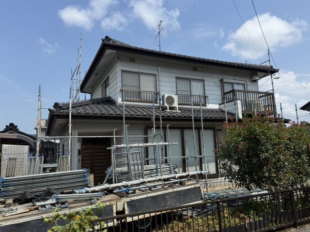 駒ヶ根市T邸雨樋交換足場の設置