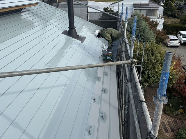 中塗りと仕上げ塗装