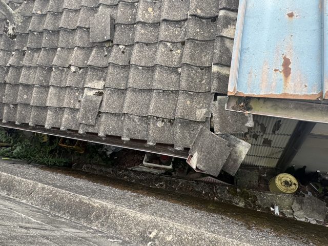 飯田市S邸施工前瓦屋根