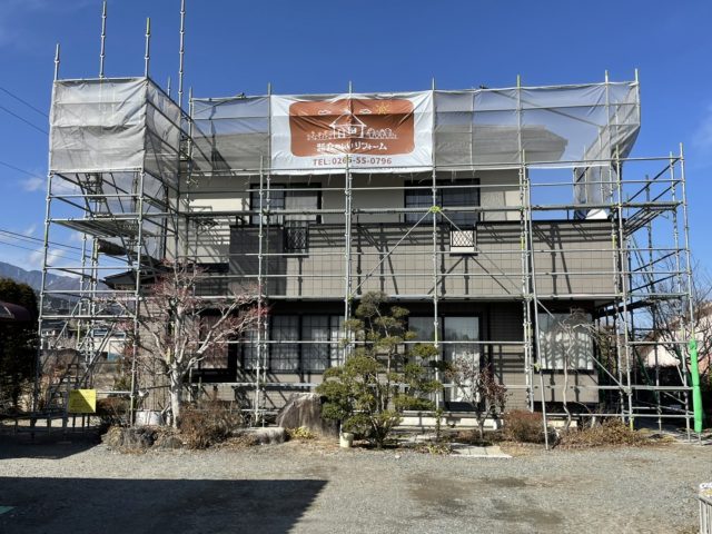 松川町でおこなっているセメント瓦屋根の遮熱塗装工事完成しました