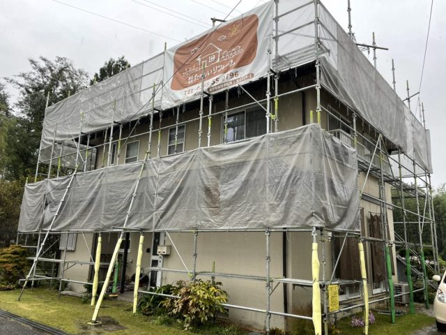 飯田市桐林　屋根カバー工法と雨樋落ち葉除けネット施工完成しました