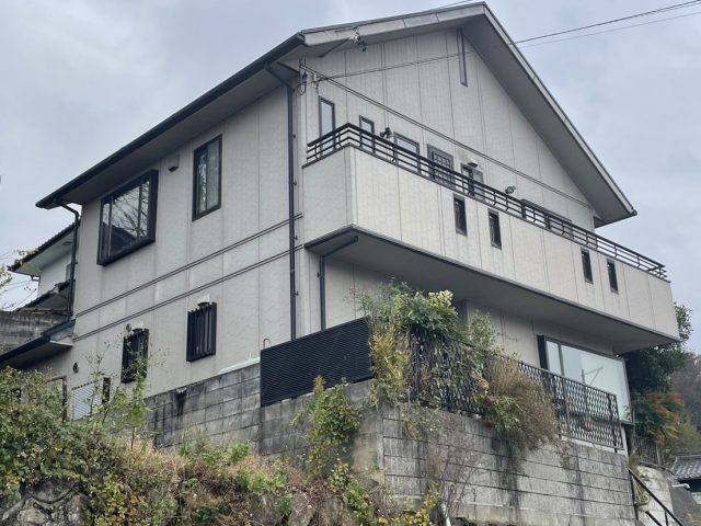 飯田市でパナホームの経年劣化したコロニアル屋根の無料点検をおこないました