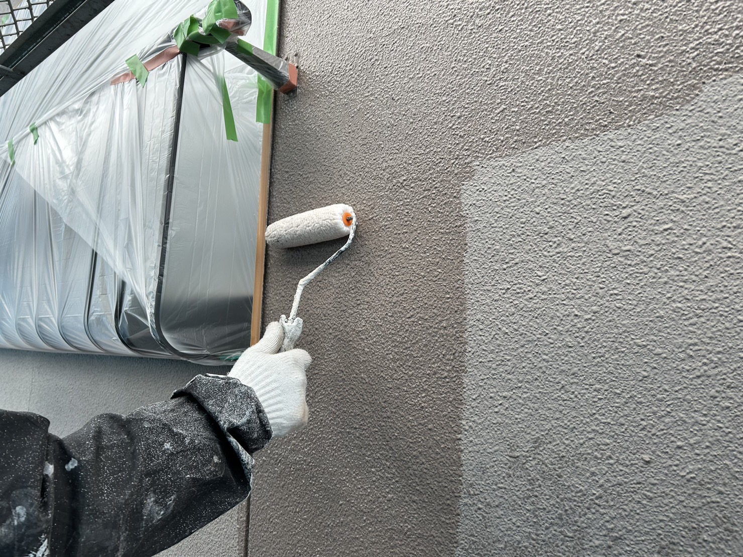 飯田市松尾　金属屋根とモルタル壁の塗装が完成しました