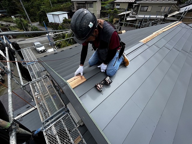 中川村M様邸棟板金