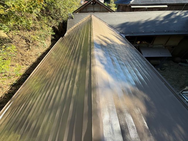 阿南町Hさま_トタン屋根塗装完成