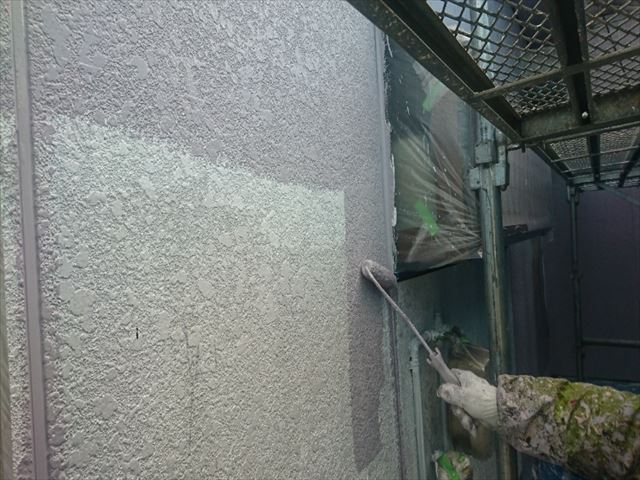 喬木村屋根外壁壁中塗り2