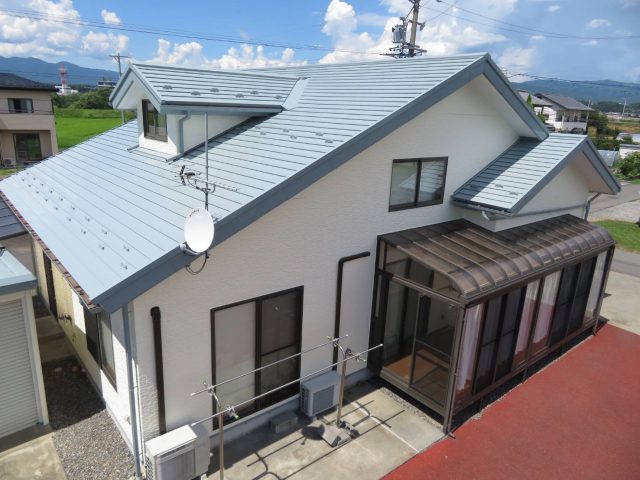 伊那市富県屋根完成