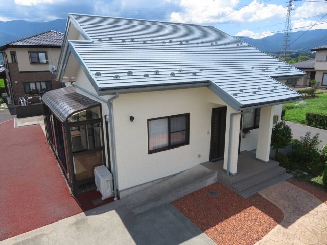 伊那市富県Ｎ邸屋根施工後