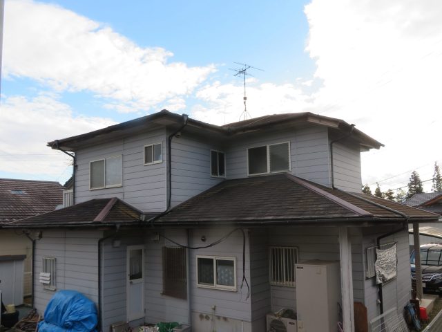 飯田市　苔やカビに覆われたスレート屋根の無料点検を行いました